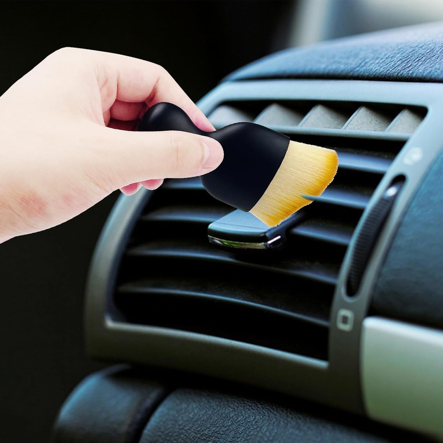 Set of 4 Soft Car Interior Dust Brushes - Cleaning & Care Tools for Car Interior