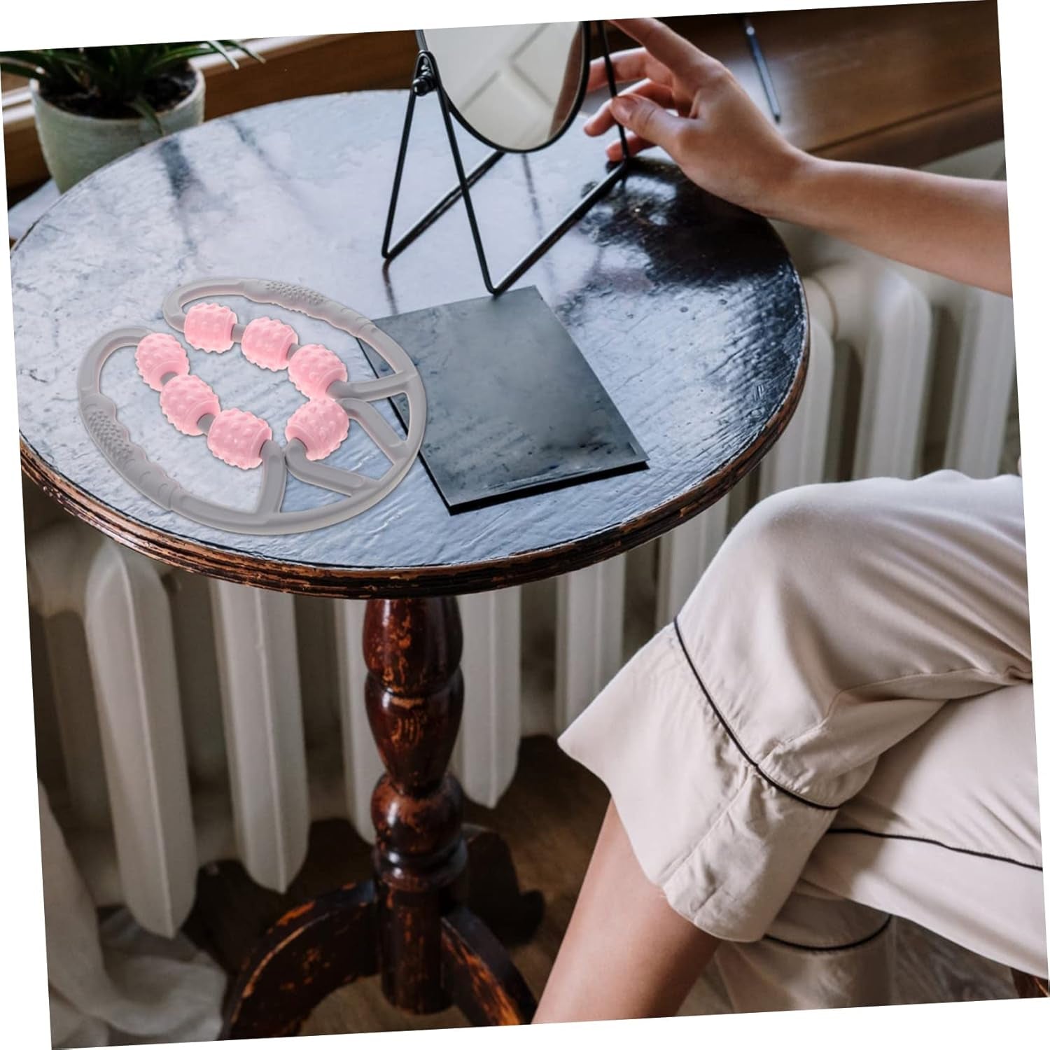 Seven-Wheel Deep Tissue Massage Roller – Handheld Muscle Relaxation Tool
