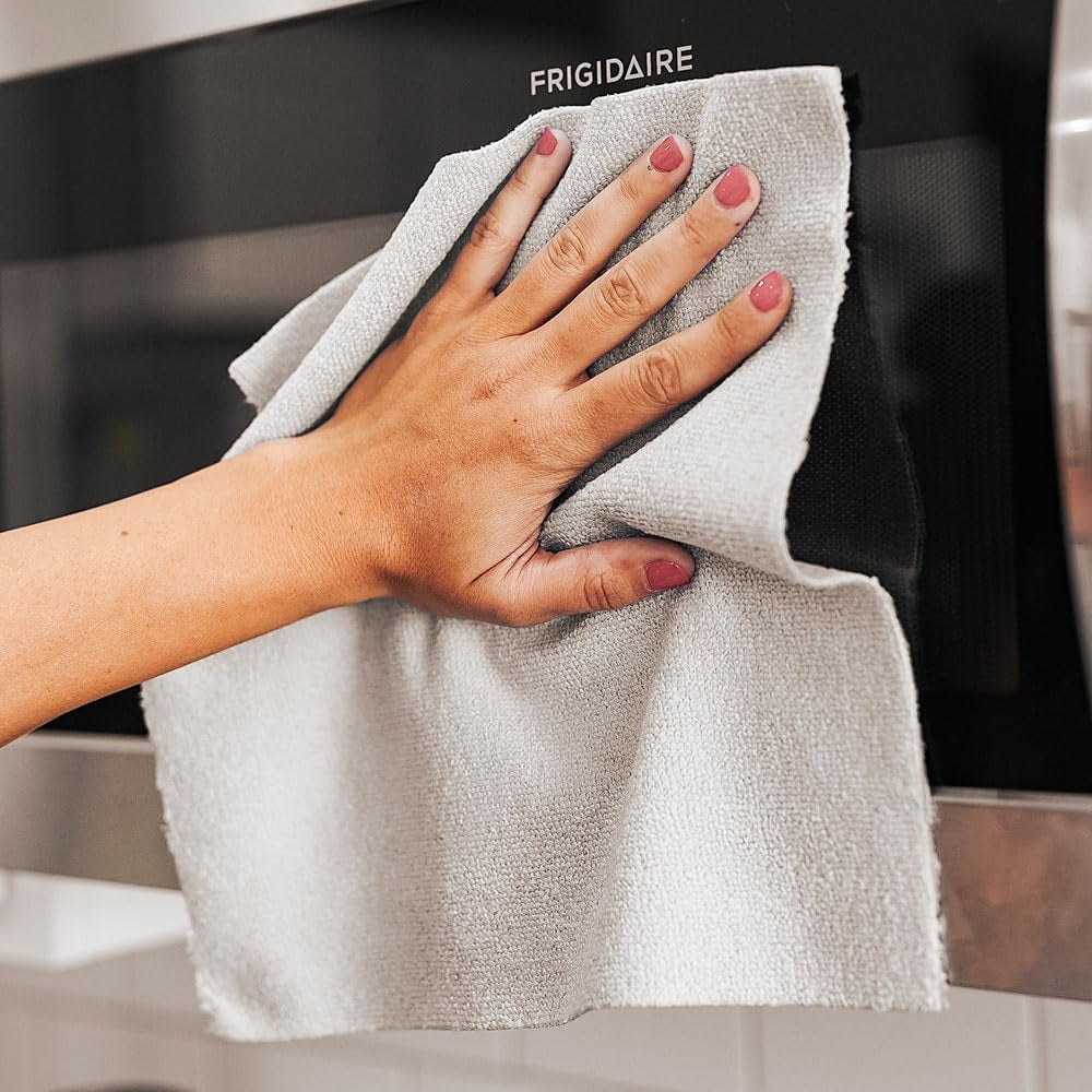 Rip N' Rag Reusable Microfiber Towels - 30 Count Roll, 70/30 Blend, 200GSM for Home, Office & More
